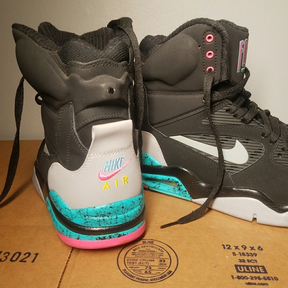 nike air command force spurs size 13